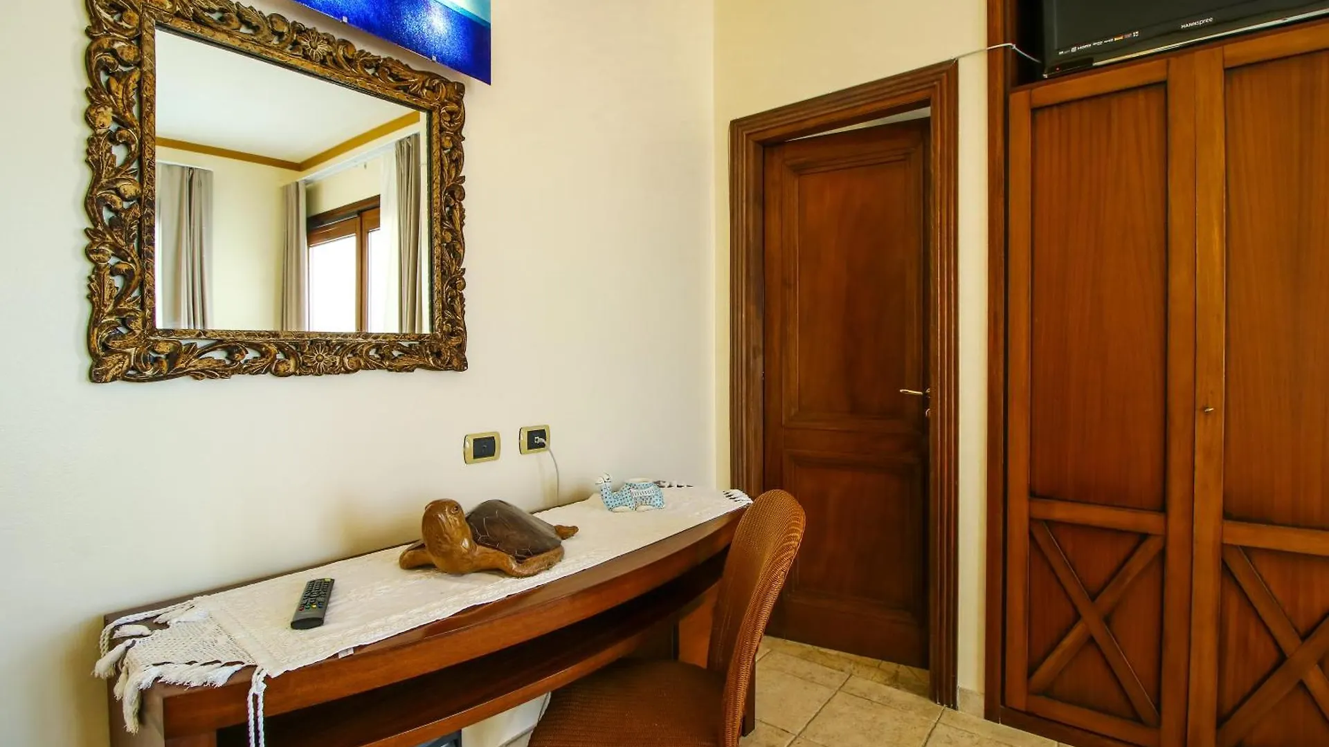 Hotel Il Faro Della Guitgia Tommasino Лампедуза Италия