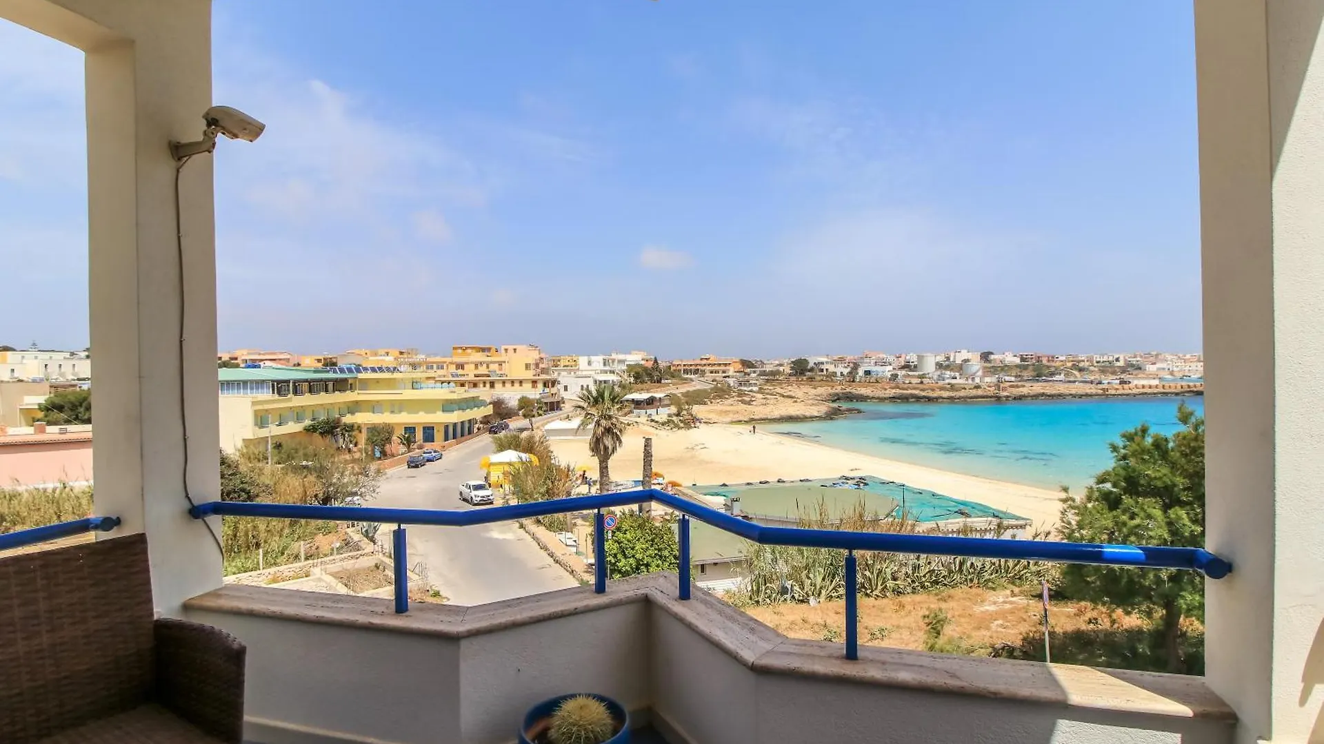 Hotel Il Faro Della Guitgia Tommasino Лампедуза