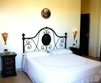 Hotel Il Faro Della Guitgia Tommasino Лампедуза