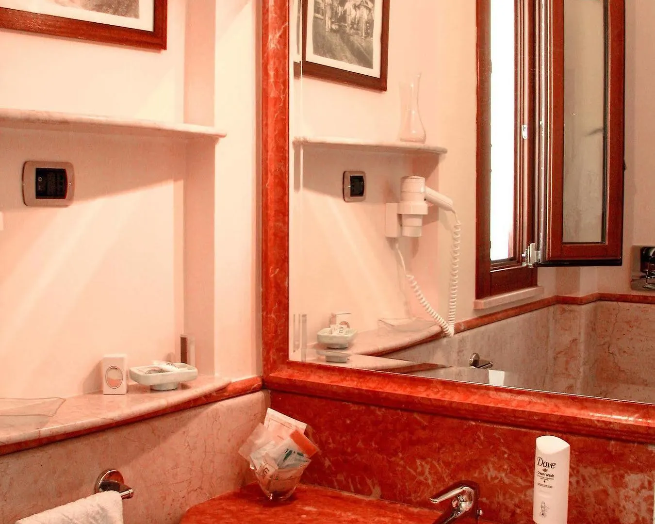 Hotel Il Faro Della Guitgia Tommasino Лампедуза 3*,  Италия