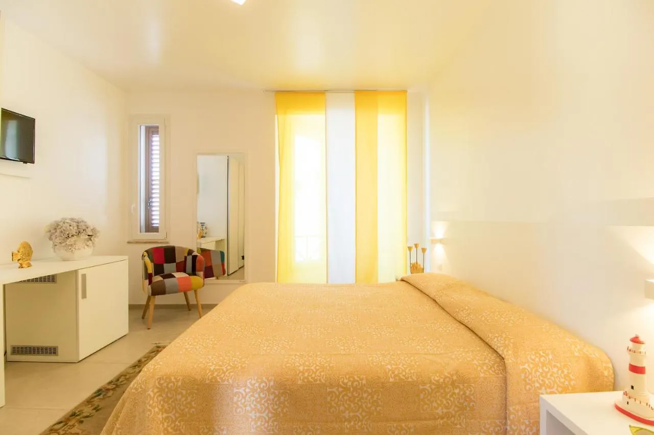 Hotel Il Faro Della Guitgia Tommasino Лампедуза